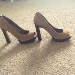 Suede peep toe pumps